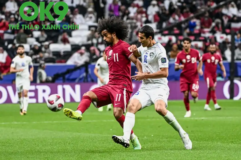 Qatar (trái) chỉ còn hy vọng dự World Cup 2026 thông qua vòng play-off. (Ảnh: Internet) Qatar (trái) chỉ còn hy vọng dự World Cup 2026 thông qua vòng play-off. (Ảnh: Internet)