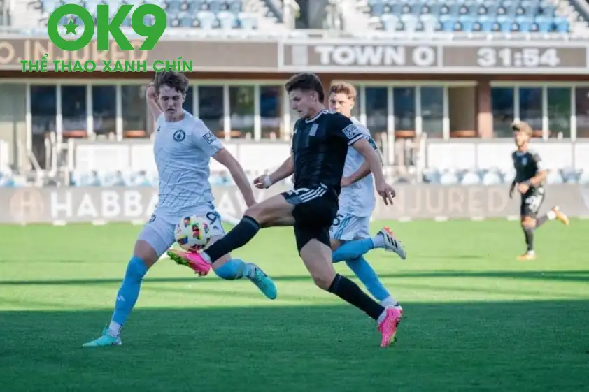 Hai đội đang tương đồng về phong độ lẫn thứ hạng. Hai đội đang tương đồng về phong độ lẫn thứ hạng.